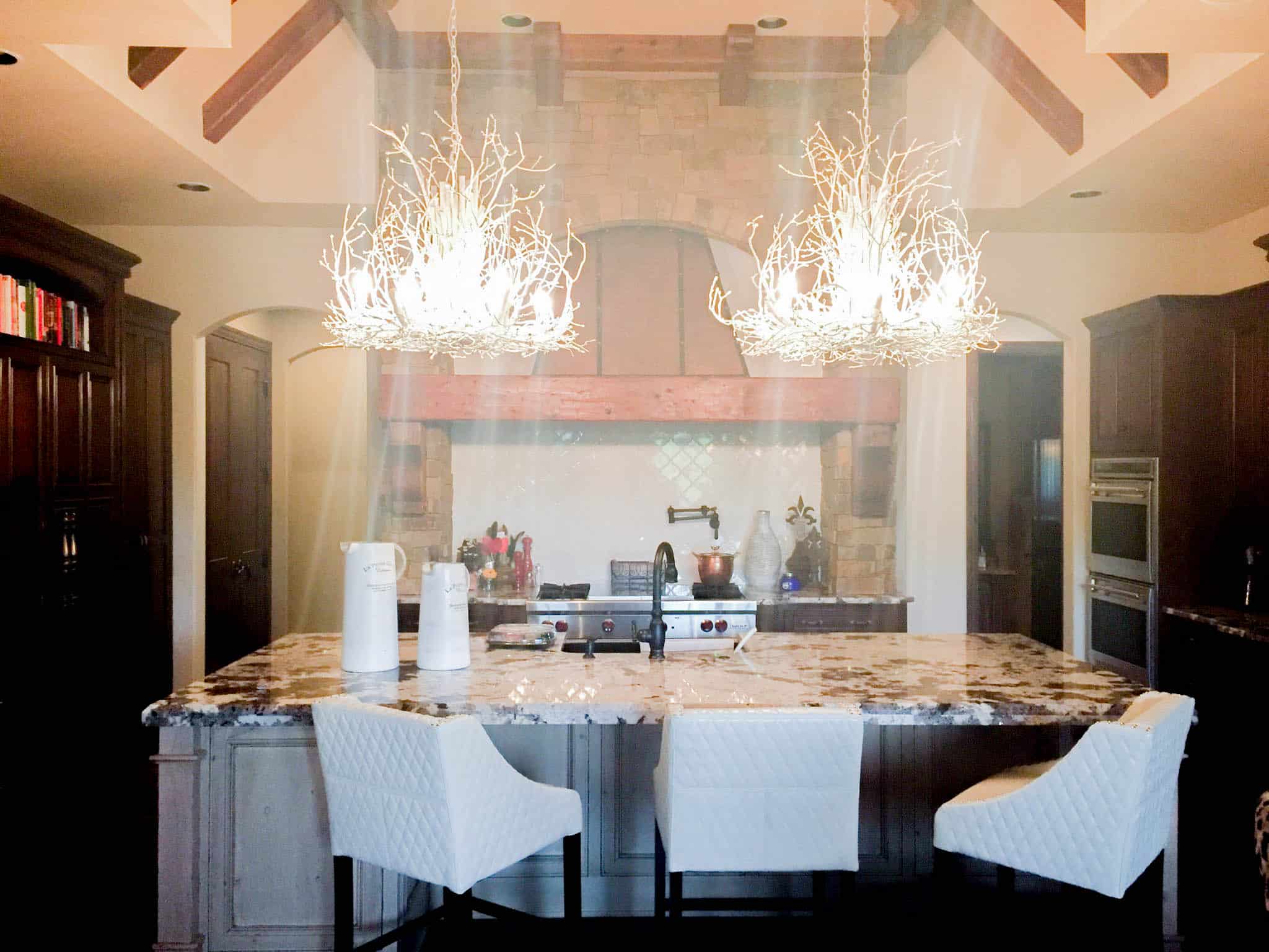 Farmhouse lighting in a kitchen